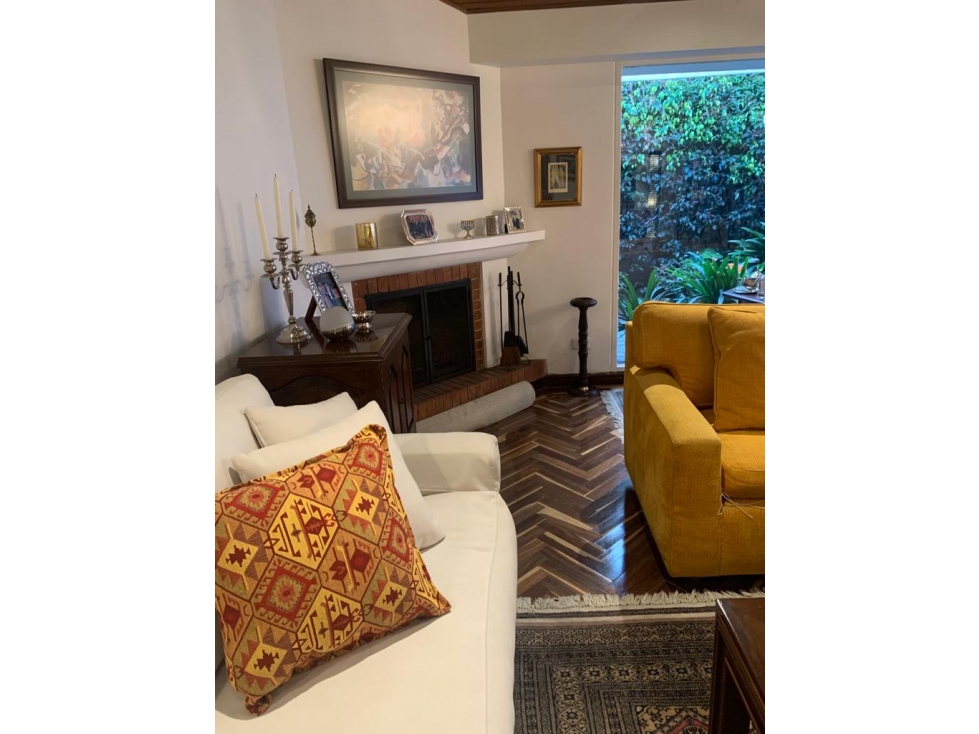 Bogotá, vendo casa remodelada en Lisboa área 235 metros — foto 2