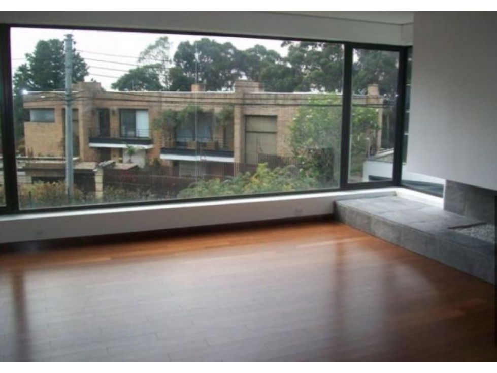 Bogota vendo apartamento remodelado chico alto area 247 mts