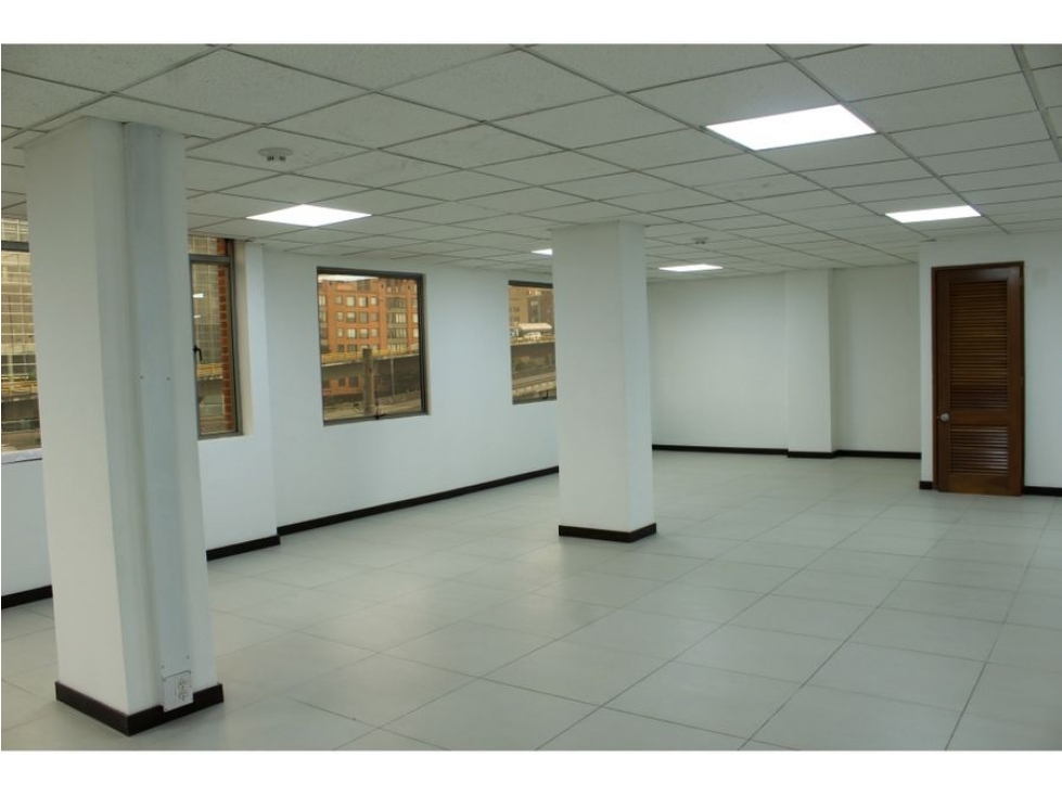 Bogota arriendo oficina en la castellana area 632 mts — foto 2