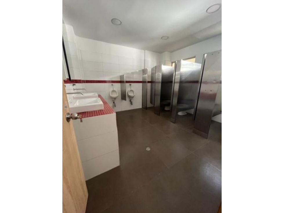 Bogota arriendo oficina en fontibon zona franca area 4262 mts — foto 3