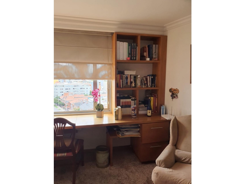 Bogotá, vendo apartamento en Santa Paula de 199 metros