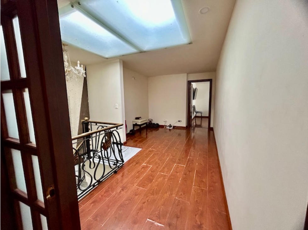 Bogota, venta apartamento en santa barbara 167.9 mts