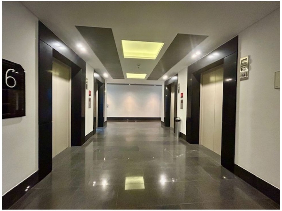 Bogota venta oficina en North Point 130 mts