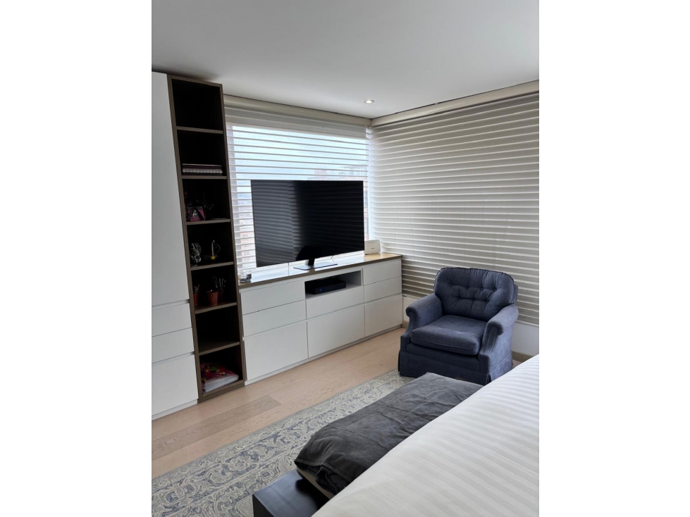 Bogota alquiler apartamento Amoblado en Santa Paula 165.30 mts — foto 5