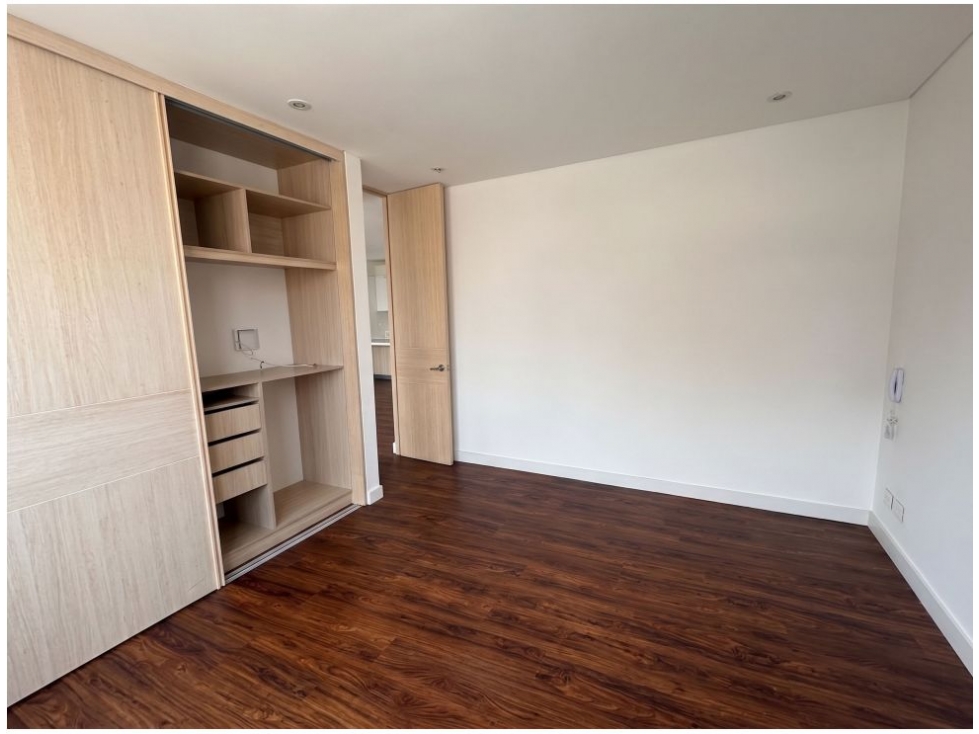 Bogota venta apartaestudio en San Patricio 45 mts — foto 2