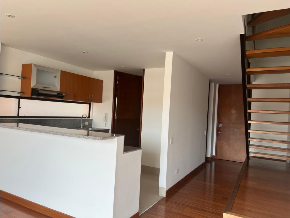 Bogota alquiler apartamento Duplex en Virrey 78 mts