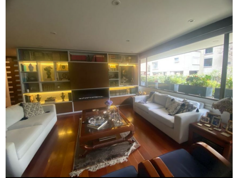 Bogota alquiler apartamento en la Cabrera 136 mts