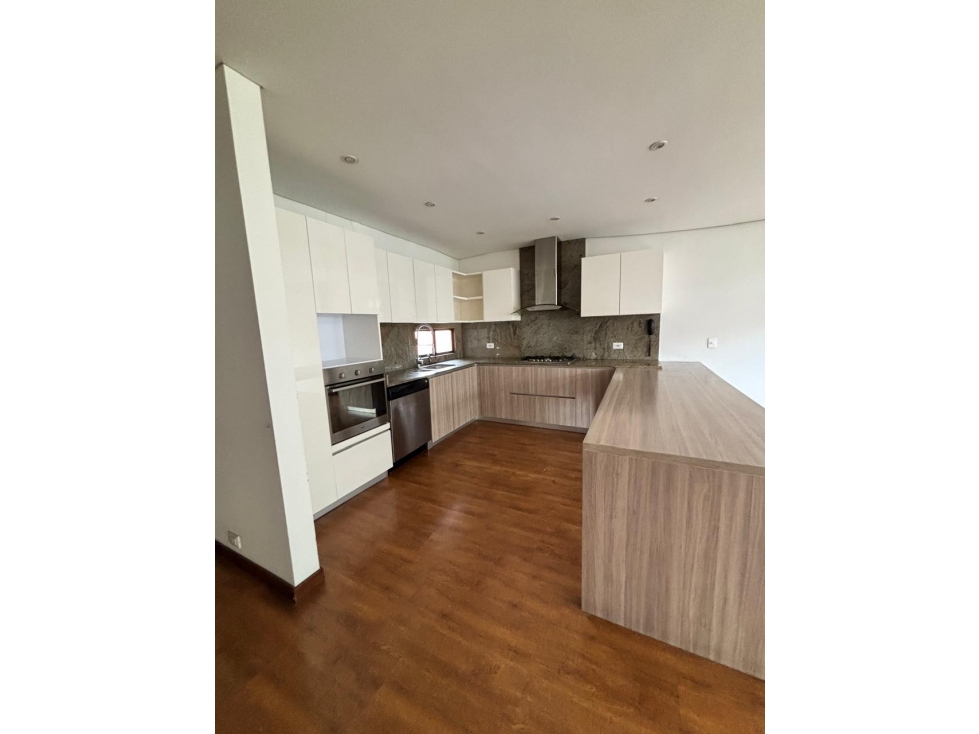 Bogota alquiler apartamento en el Virrey 115 mts
