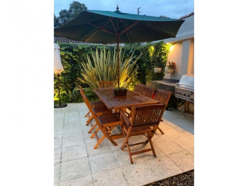 Bogotá, vendo casa en Santa Bárbara alta de 400 metros más jardín — foto 3