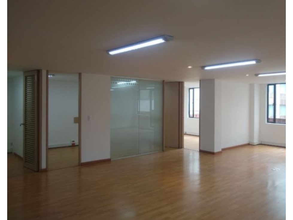 Bogota arriendo oficina en la porcincula area 343 mts — foto 2