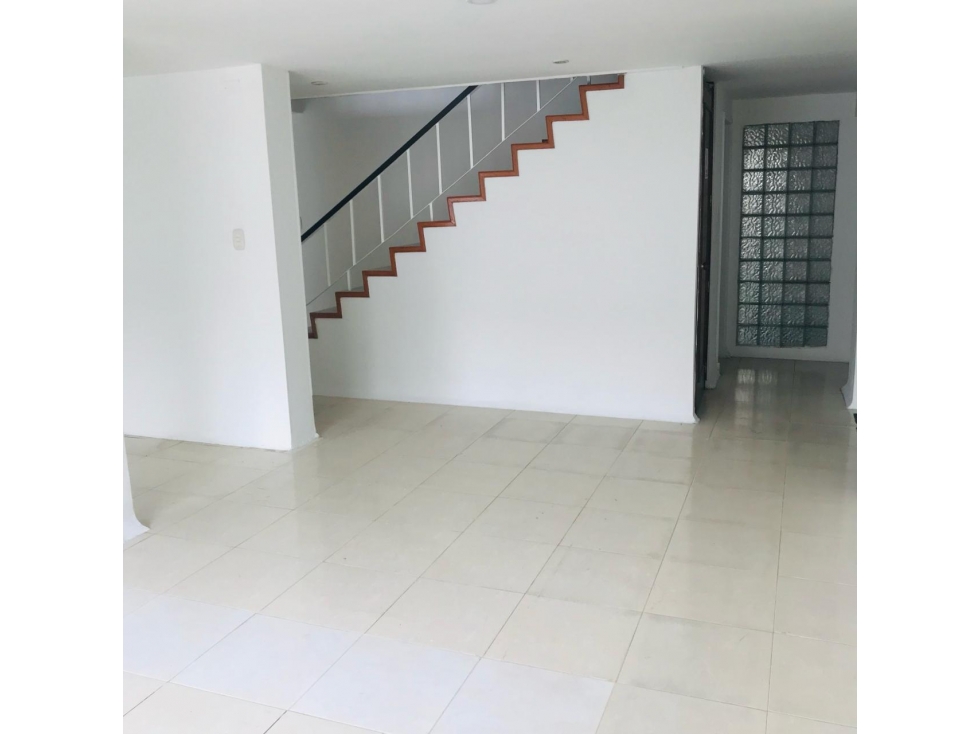 Bogota venta casa en la castellana para inversión area 237.30 mts — foto 3
