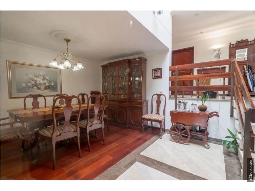 Bogota, vendo casa remodelada en santa barbara area 385 mts — foto 4