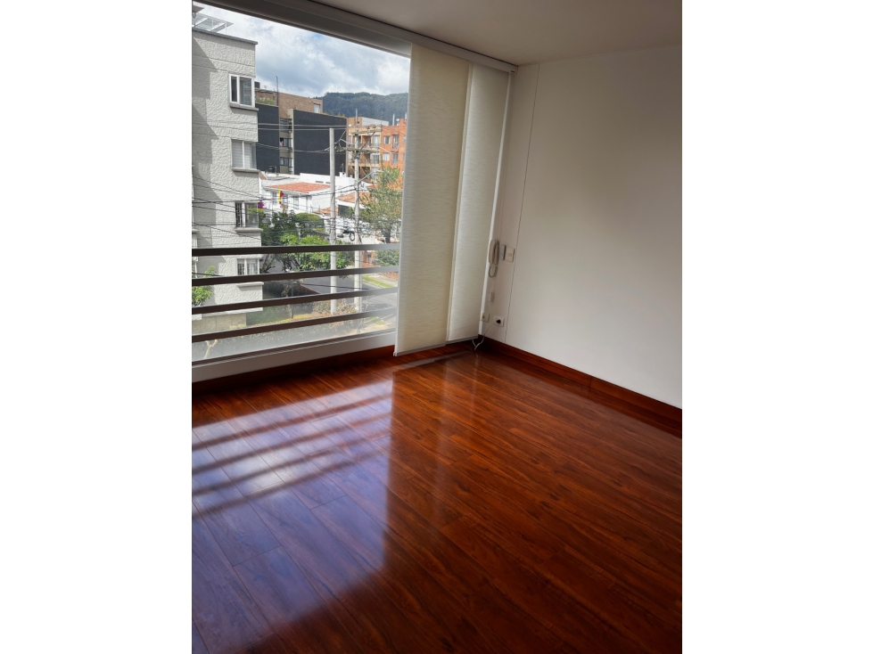 Bogota venta apartamento en santa paula 145 mts — foto 3