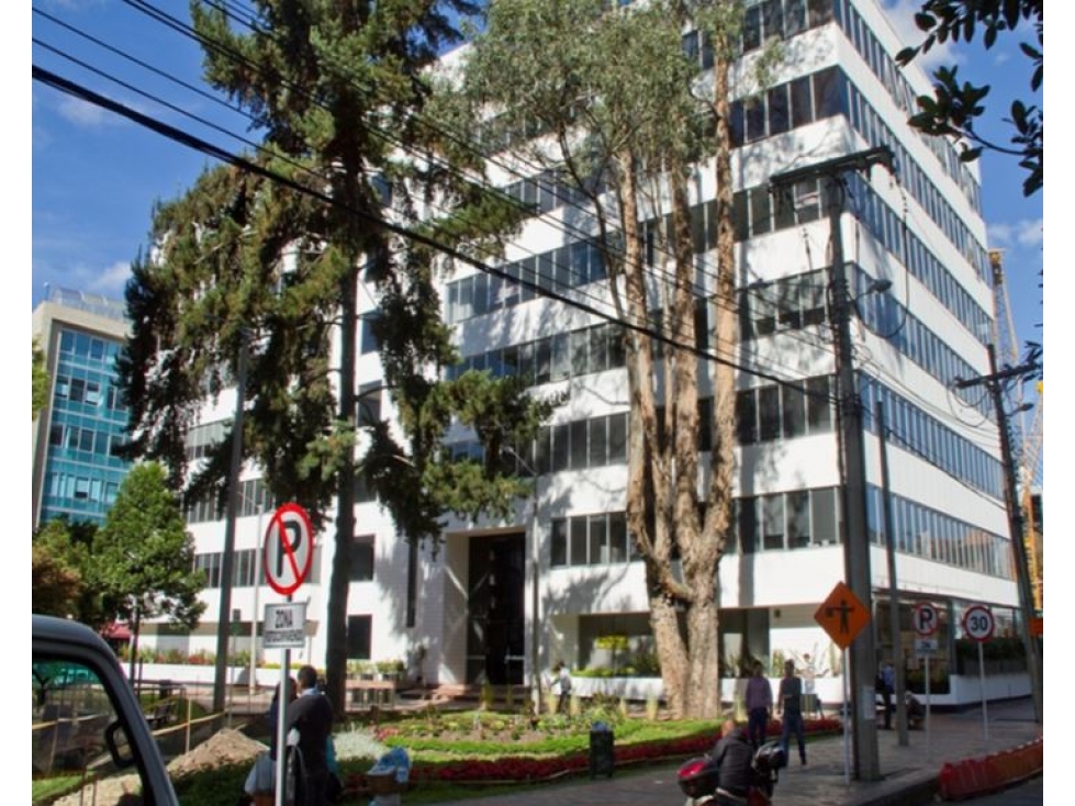 Bogota arriendo oficina en chico area 530 mts