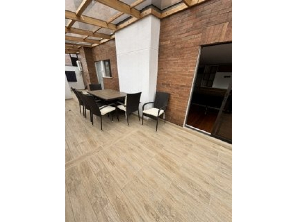 Bogota Alquiler apartamento en Santa Bárbara Amoblado 104 mts — foto 2