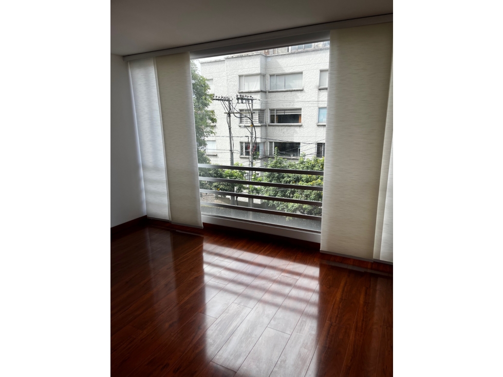 Bogota venta apartamento en santa paula 145 mts — foto 4