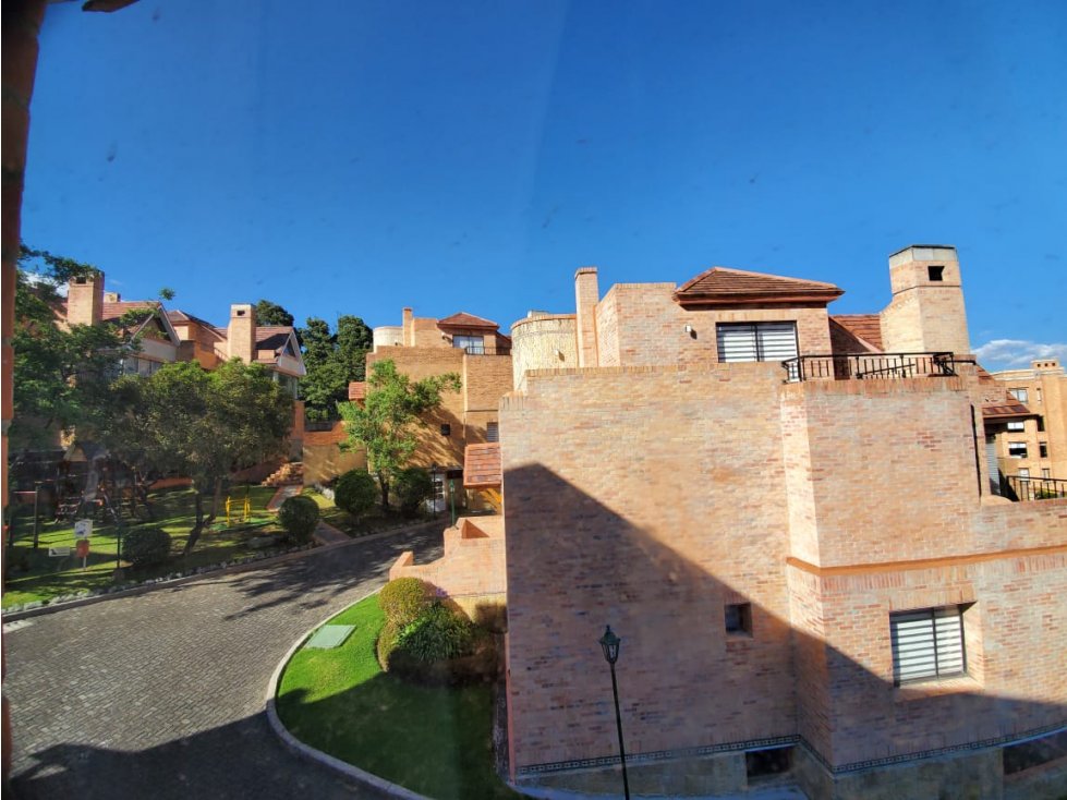 Bogota, vendo casa esquinera en gratamira salamanca area 300 mts — foto 3