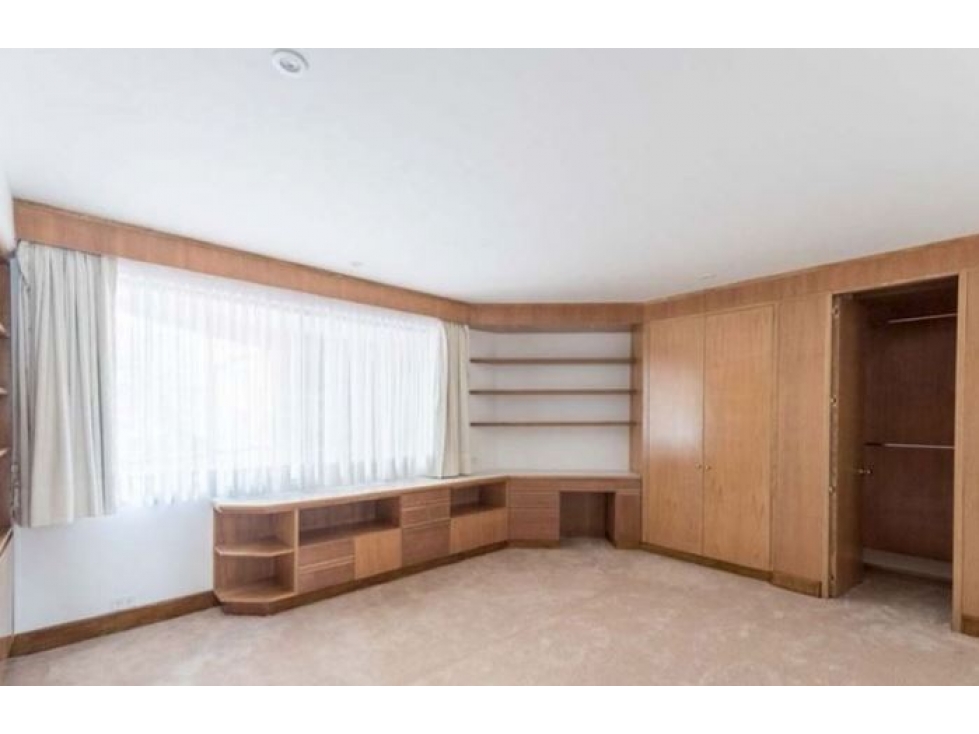 Bogotá vendo apartamento en rosales de 375 mts — foto 6