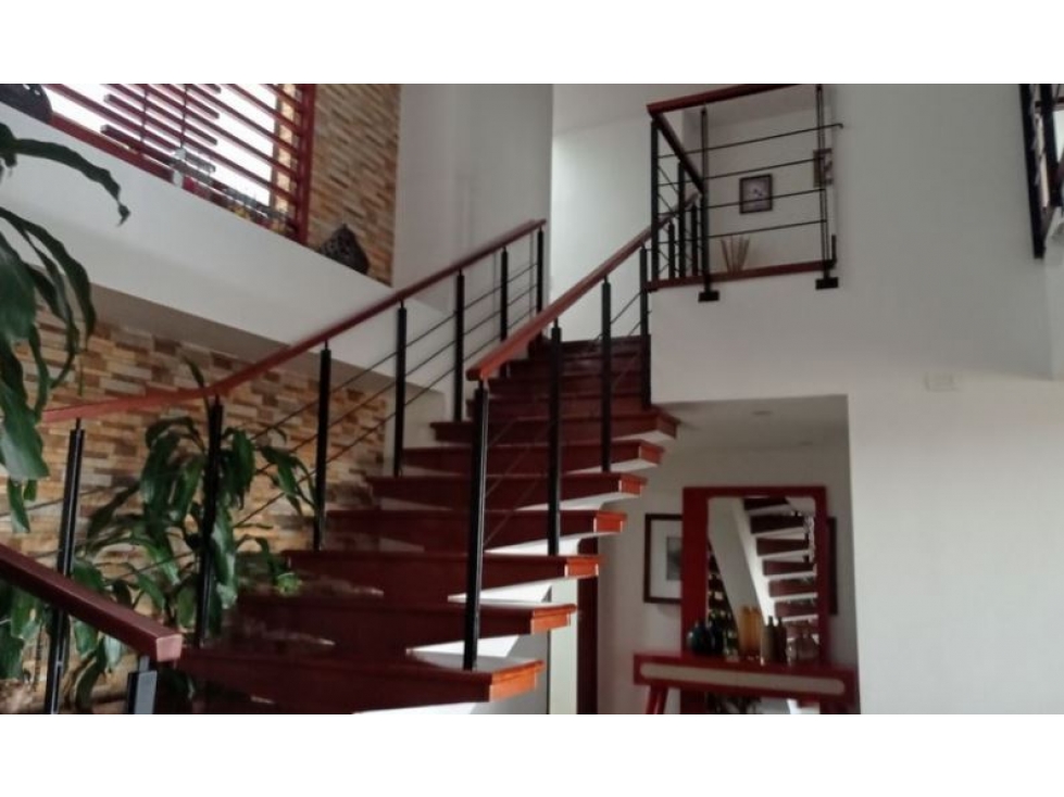 Bogota vendo apartamento penthousse en santa barbara area 472 mts — foto 5