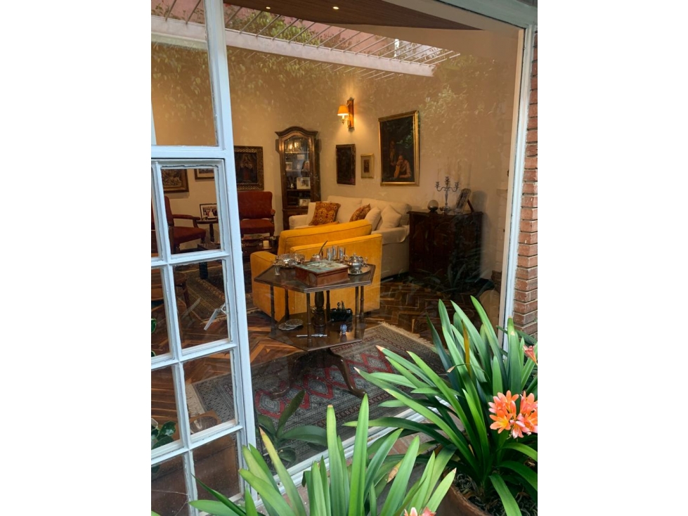Bogotá, vendo casa remodelada en Lisboa área 235 metros — foto 3