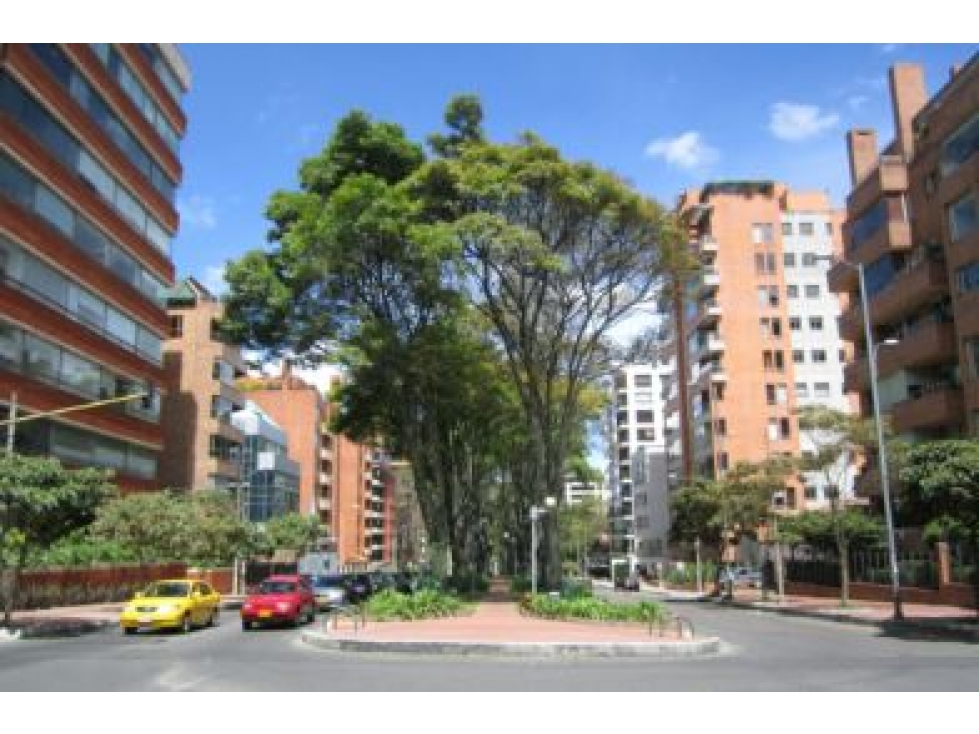 Bogota vendo apartamento penthousse en chico area 327 mts — foto 2
