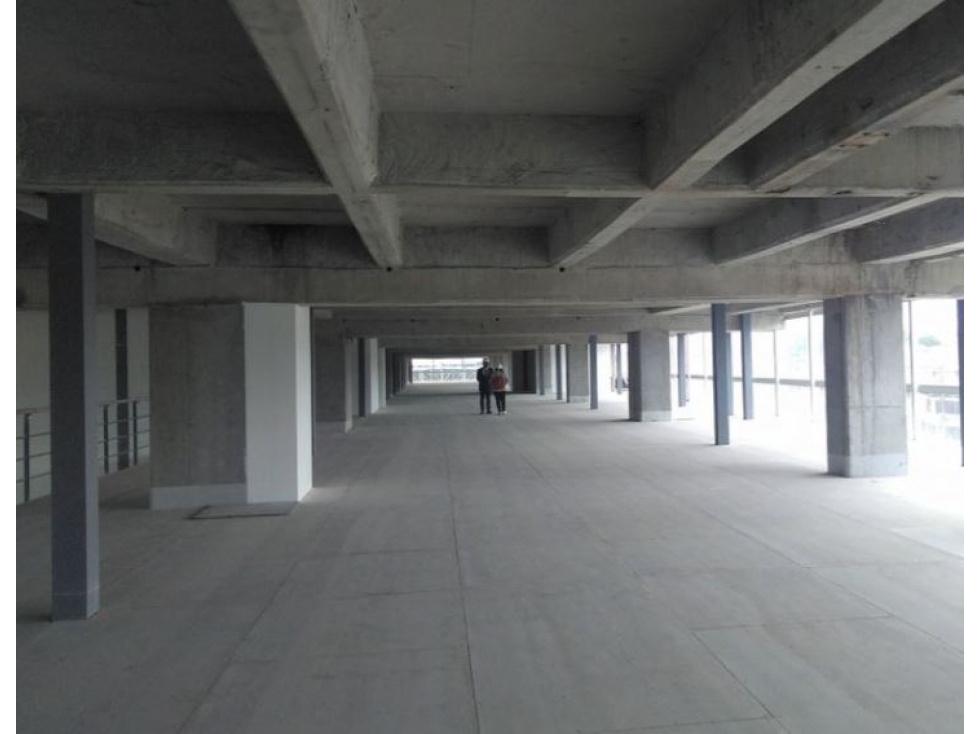 Bogota arriendo oficina en avenida el dorado area 1870 mts — foto 4