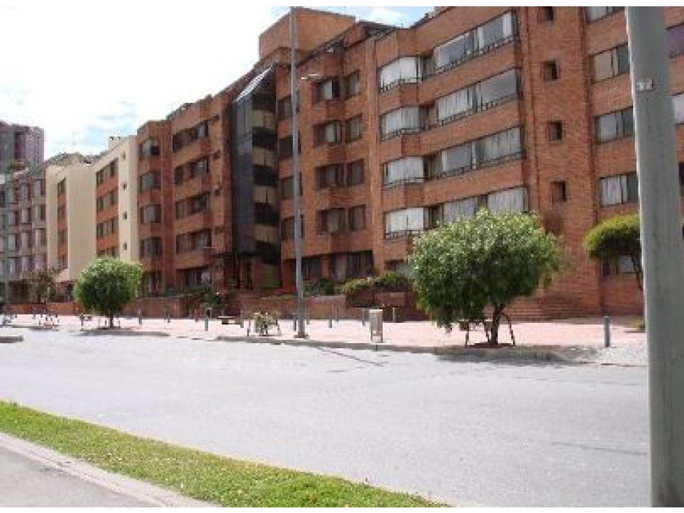 Bogota vendo apto remodelado santa barbara area 257 mts — foto 2