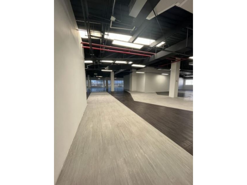 Bogota arriendo oficina en fontibon zona franca area 4262 mts — foto 2