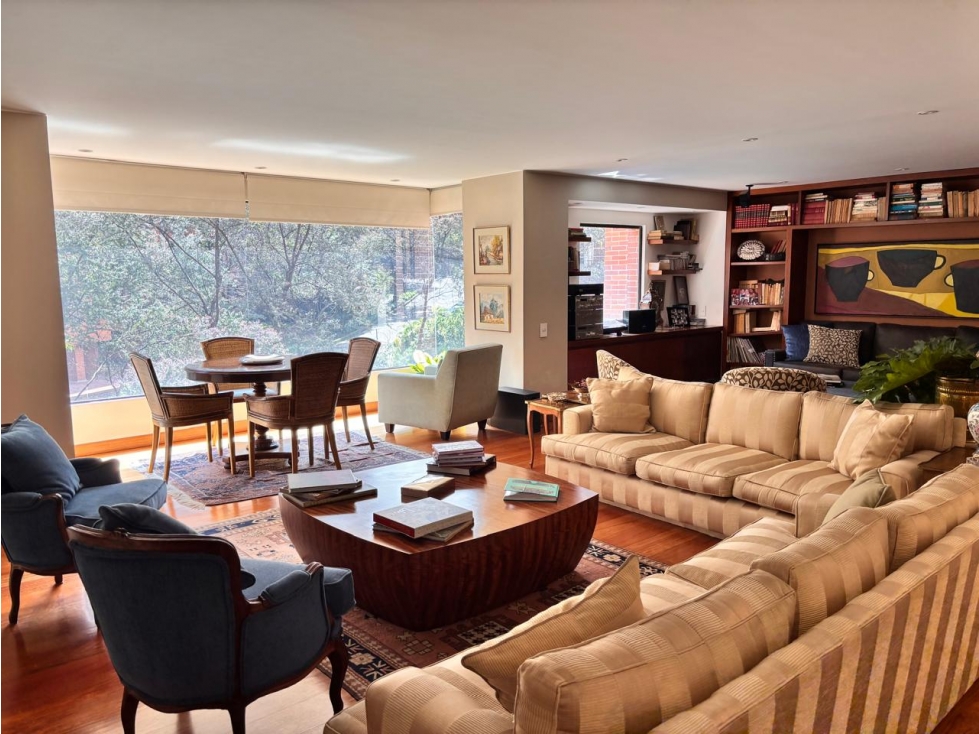 Bogota, venta apartamento en rosales bajo 240 mts