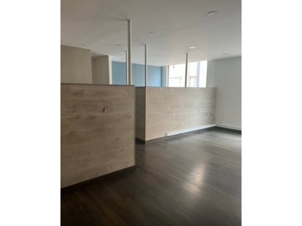 Bogota, venta oficina en santa barbara 37 mts — foto 2