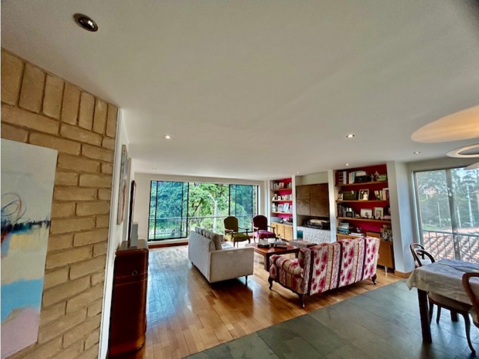 Bogota, venta apartamento Santa Barbara Occidental 205 mts
