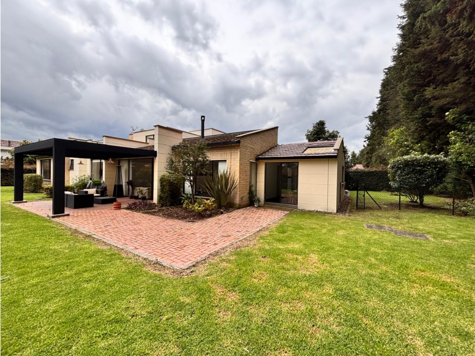 Bogota venta casa en Hacienda San Sebastian 1471.41 M2 — foto 2