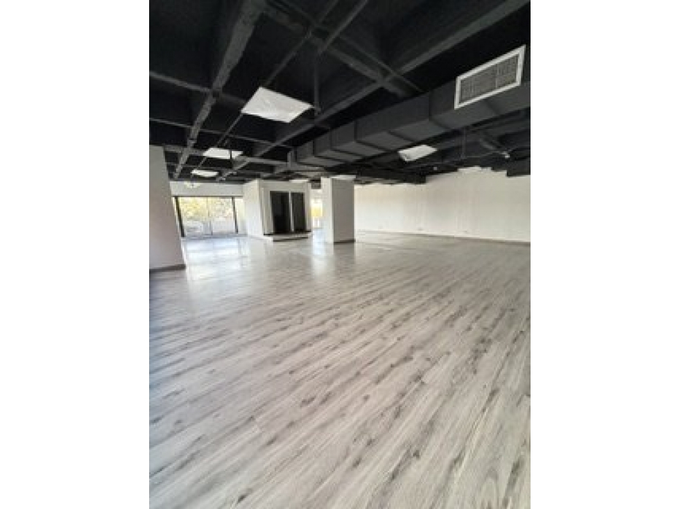 Bogota alquiler oficina en Chico Reservado 141 mts — foto 2