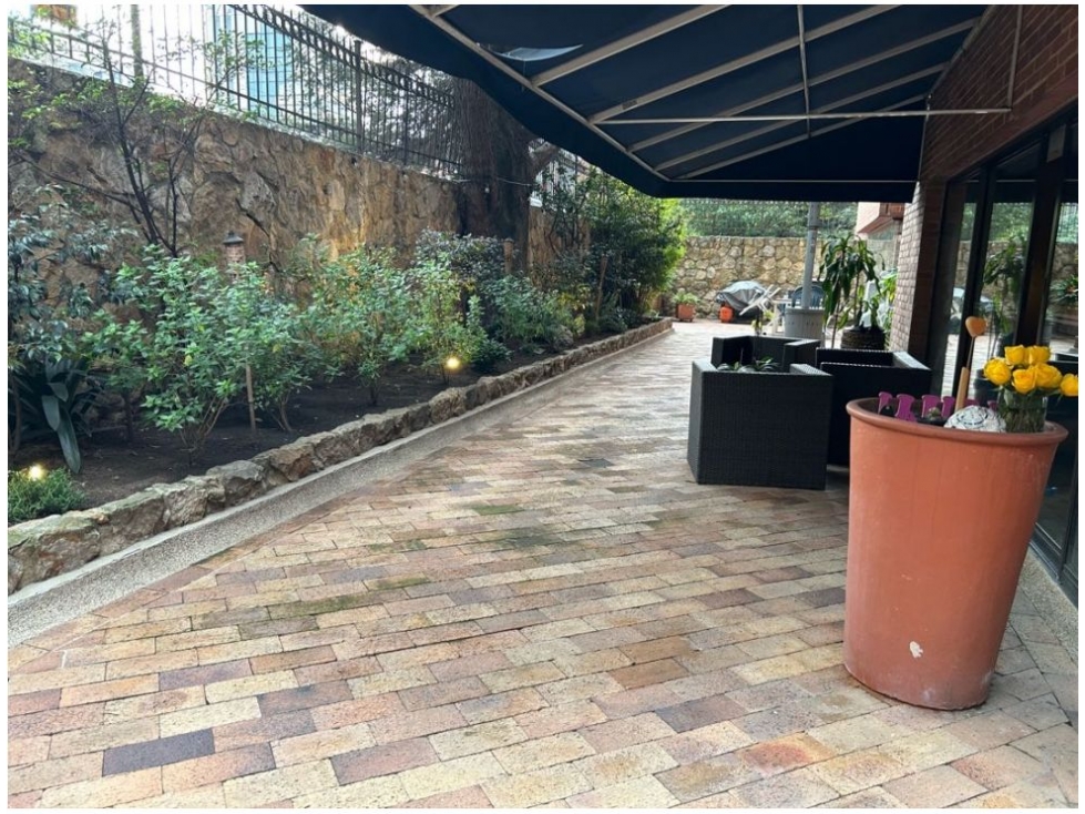 Bogota venta apartamento Rosales bajo 264 mts — foto 2
