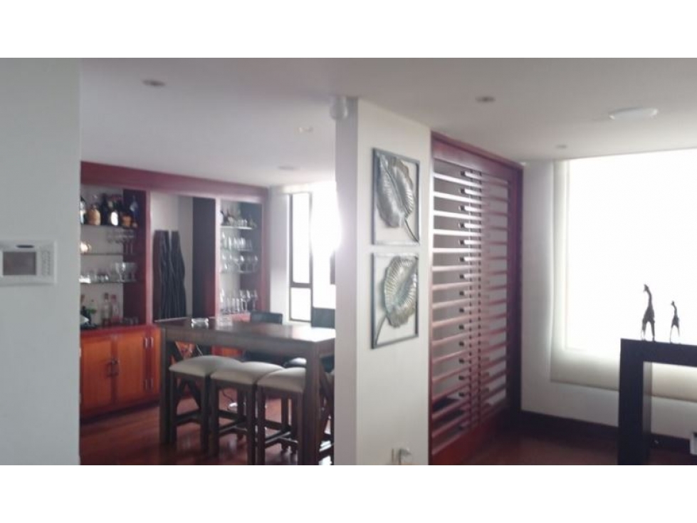 Bogota vendo apartamento penthousse en santa barbara area 472 mts — foto 2