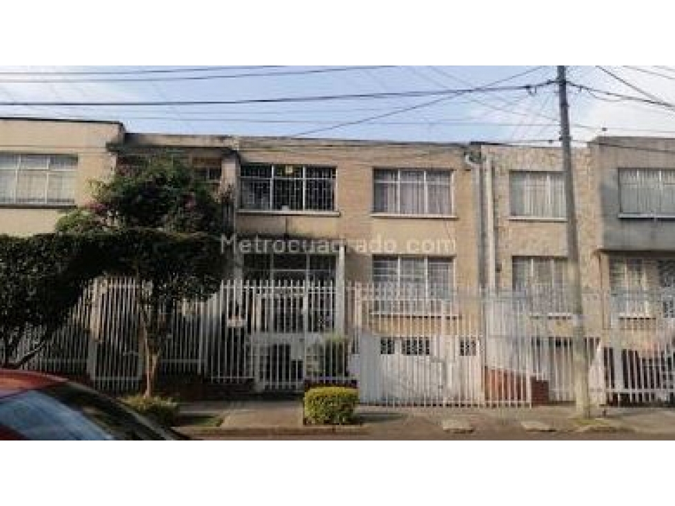 Bogota vendo casa remodelada en la soledad area 300 mts — foto 3