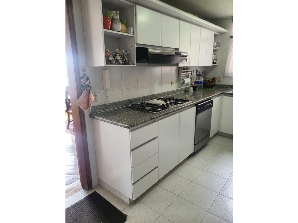 Bogotá, vendo apartamento en Santa Paula de 199 metros — foto 3