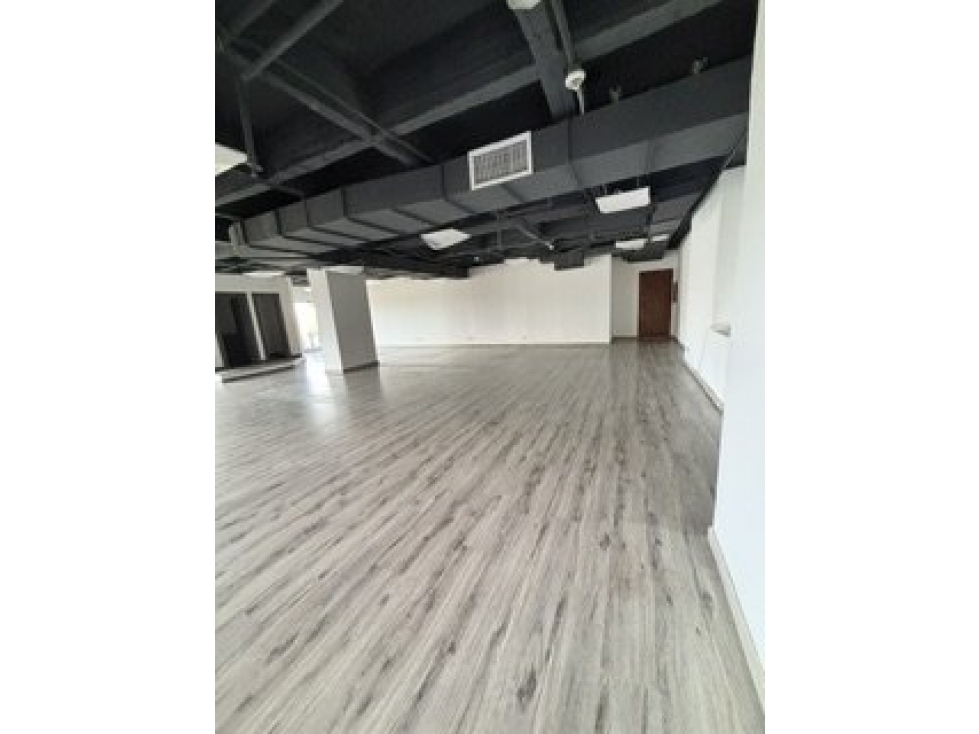 Bogota alquiler oficina en Chico Reservado 141 mts — foto 3