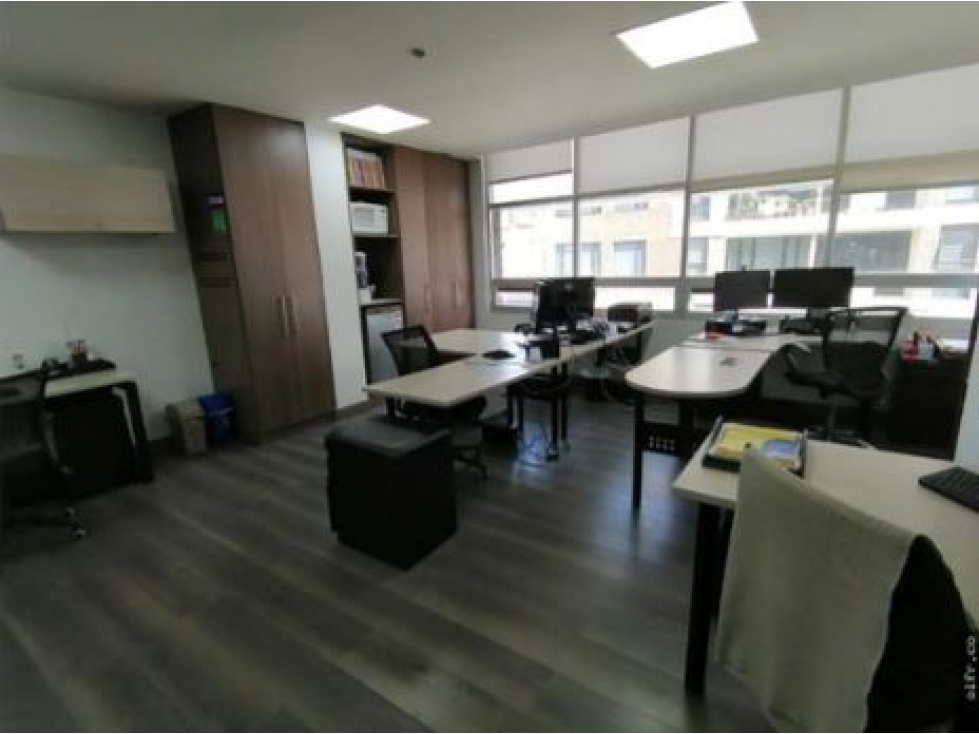 Bogotá, vendo oficina en los andes torre del reloj area 55 mts — foto 2