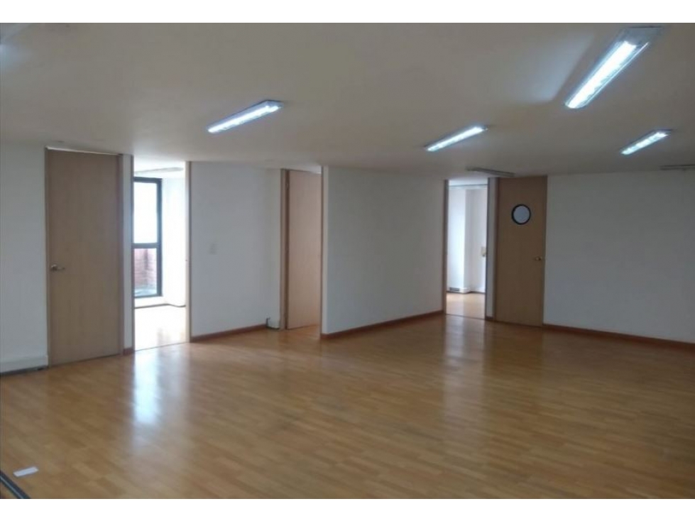 Bogota arriendo oficina en la porcincula area 343 mts — foto 3