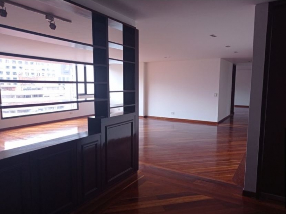 Bogota vendo apartamento en rosales area 240 mts — foto 3