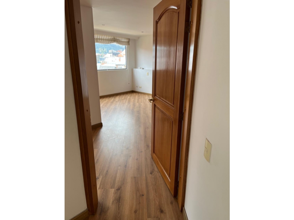 Bogotá, vendo apto dúplex en Rincón del Chicó de 156 M más terrazas — foto 5