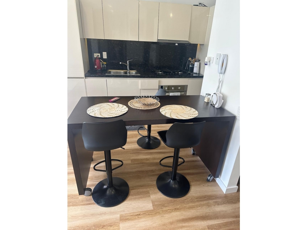 Bogota alquiler apartamento amoblado en chico 83.7 mts — foto 3