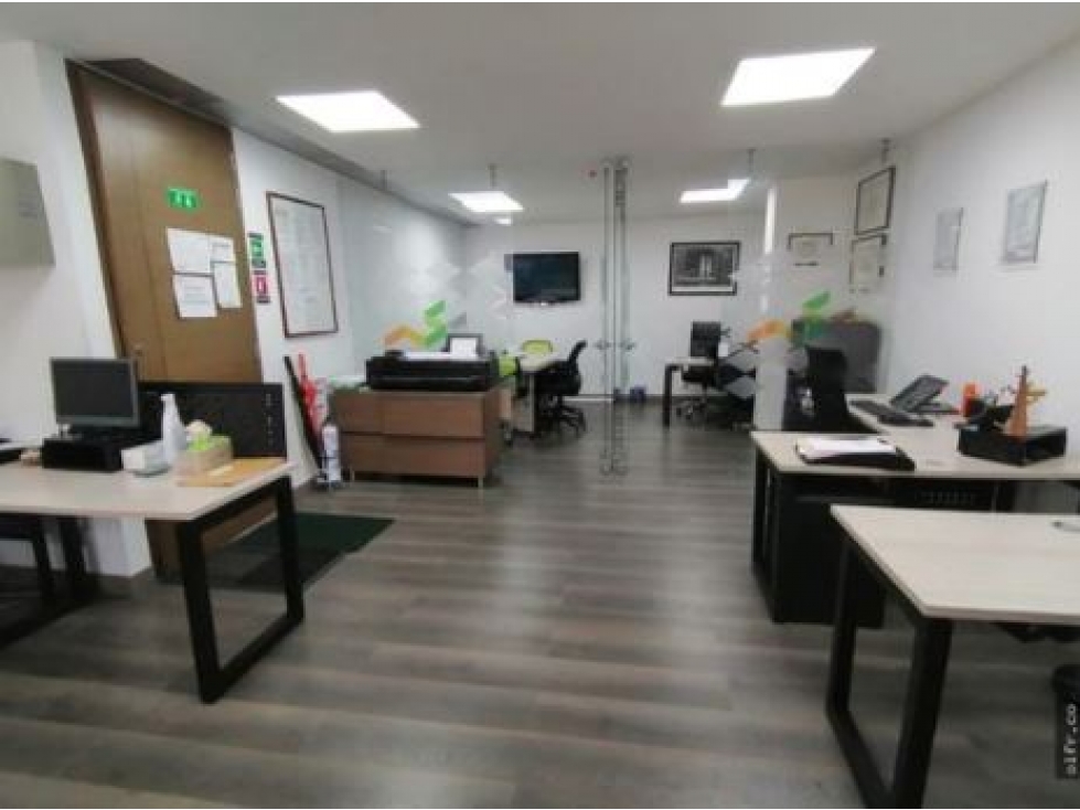Bogotá, vendo oficina en los andes torre del reloj area 55 mts — foto 3