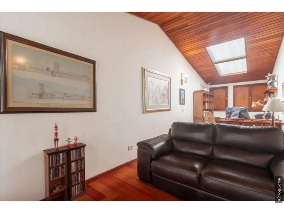 Bogota, vendo casa remodelada en santa barbara area 385 mts — foto 6
