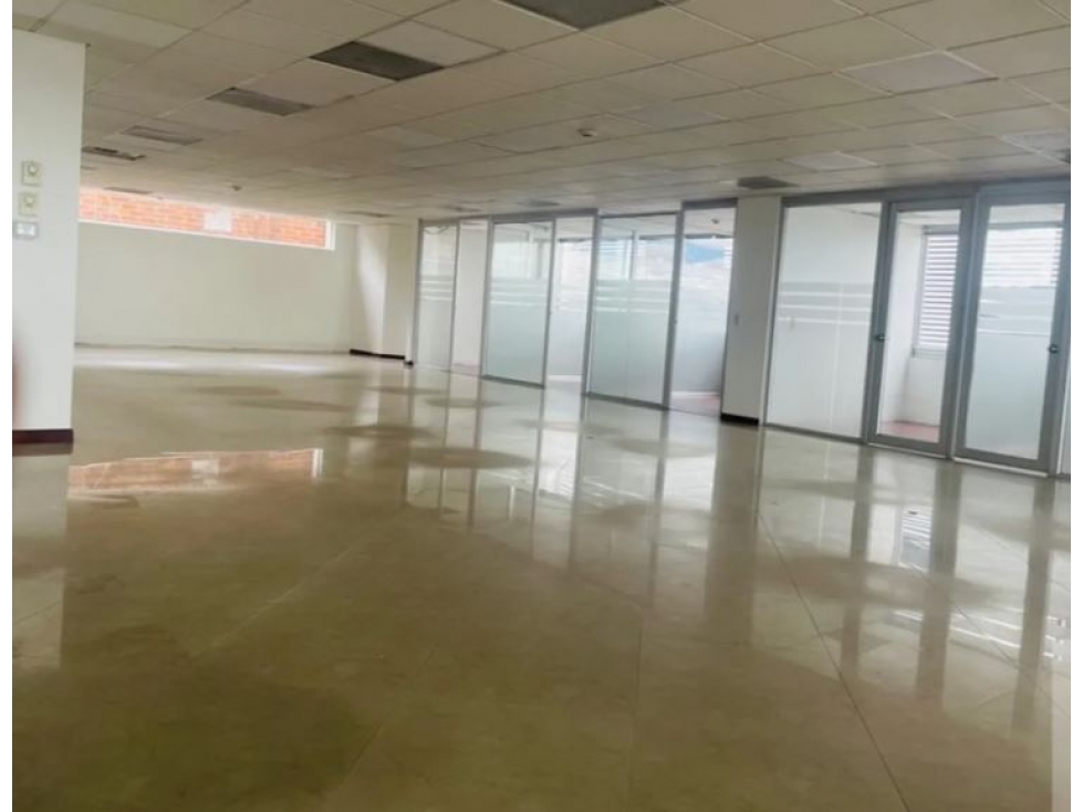 Bogota vendo oficina duplex en north point area 900 mts — foto 4