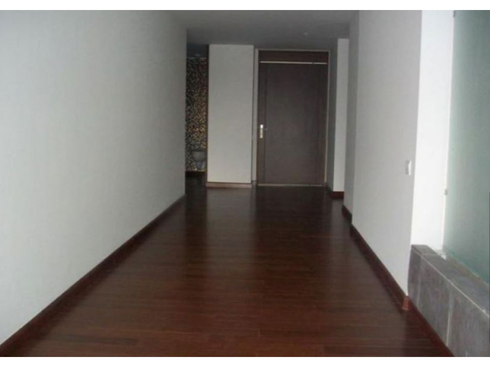 Bogota vendo apartamento remodelado chico alto area 247 mts — foto 4