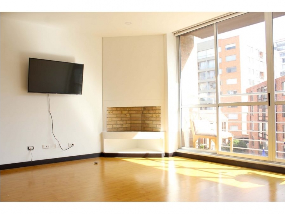 Bogota vendo apartamento en cedro golf area 100 mts