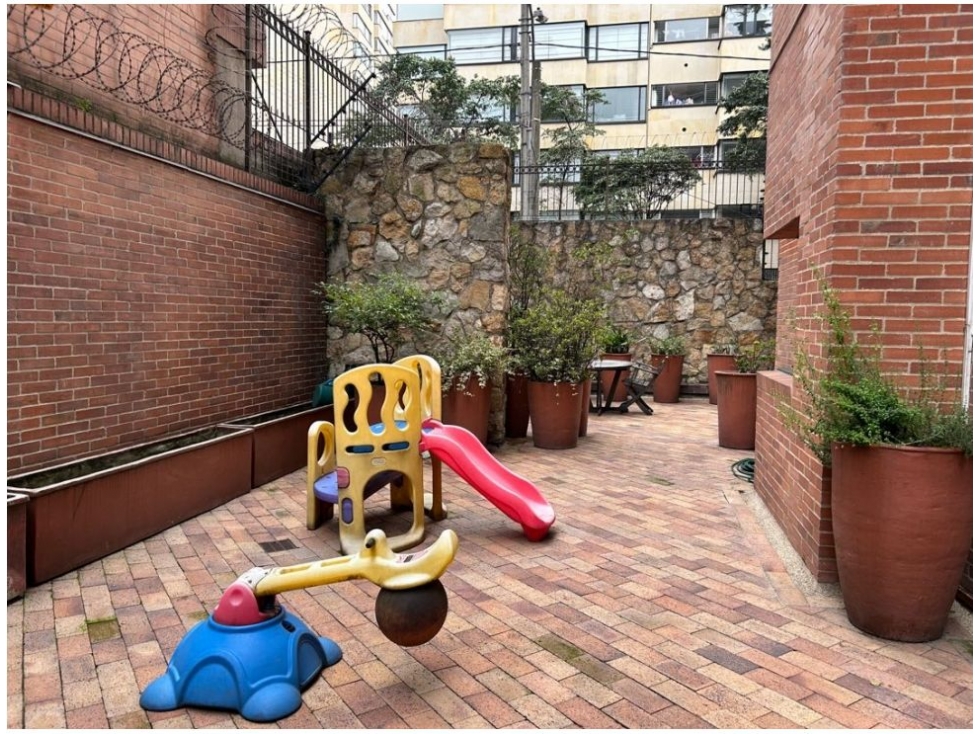 Bogota venta apartamento Rosales bajo 264 mts — foto 6