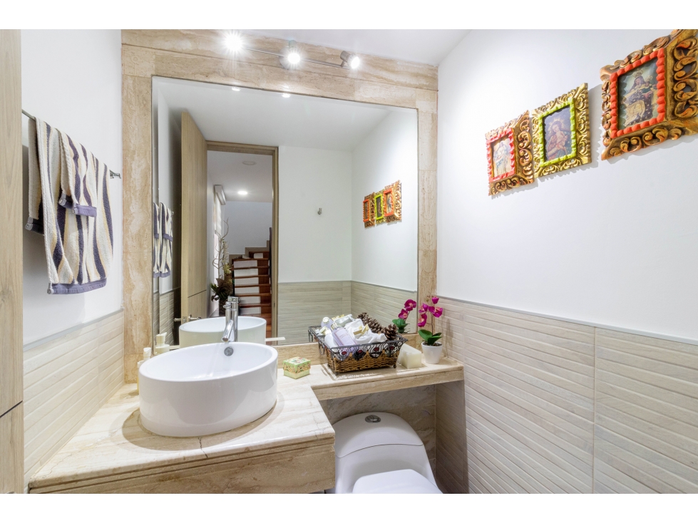 Bogotá, vendo casa gratamira quintas de salamanca 270 mts + terrazas — foto 3